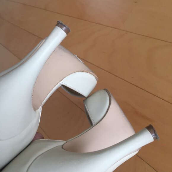 BONE COLOR BEAUTIFUL SHOES, SZ.7 - Picture 5 of 8